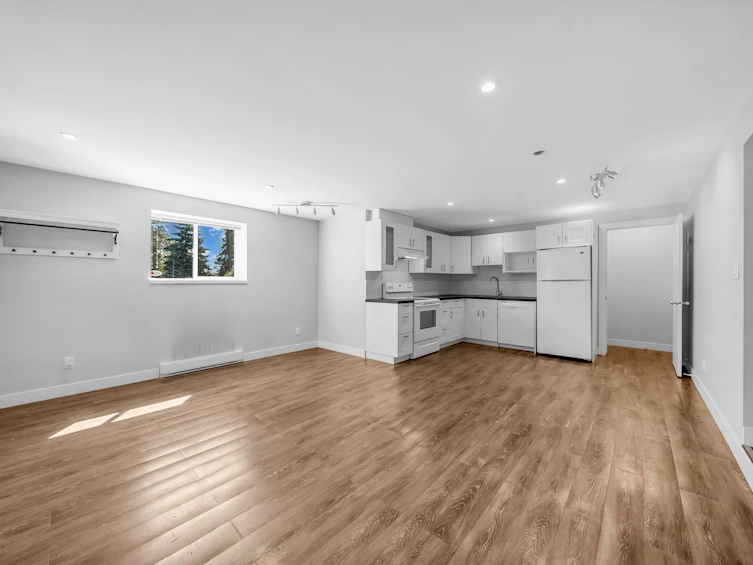 7665 Sapperton Avenue, Burnaby, BC, V3N 4C9 - 35