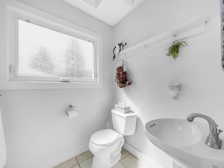 7665 Sapperton Avenue, Burnaby, BC, V3N 4C9 - 18