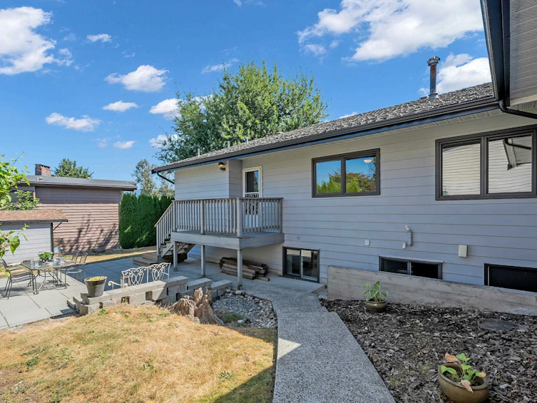 7665 Sapperton Avenue, Burnaby, BC, V3N 4C9 - 30