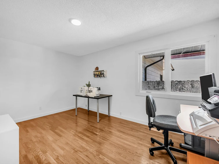 7665 Sapperton Avenue, Burnaby, BC, V3N 4C9 - 25