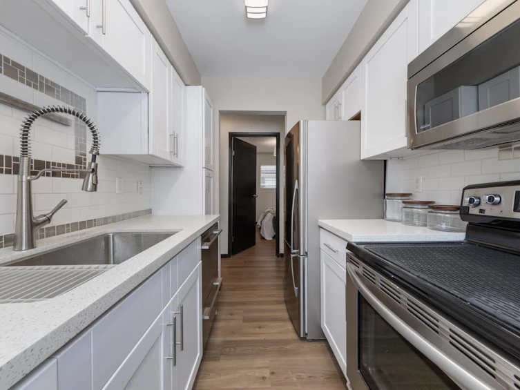 1446 E 15th Avenue, Vancouver, BC, V5N 2E7 - 14