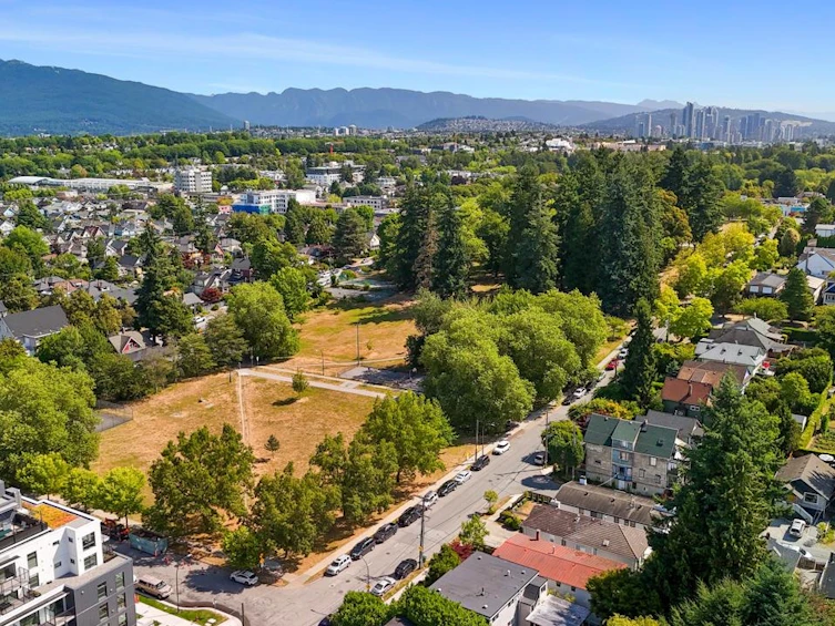 1446 E 15th Avenue, Vancouver, BC, V5N 2E7 - 2