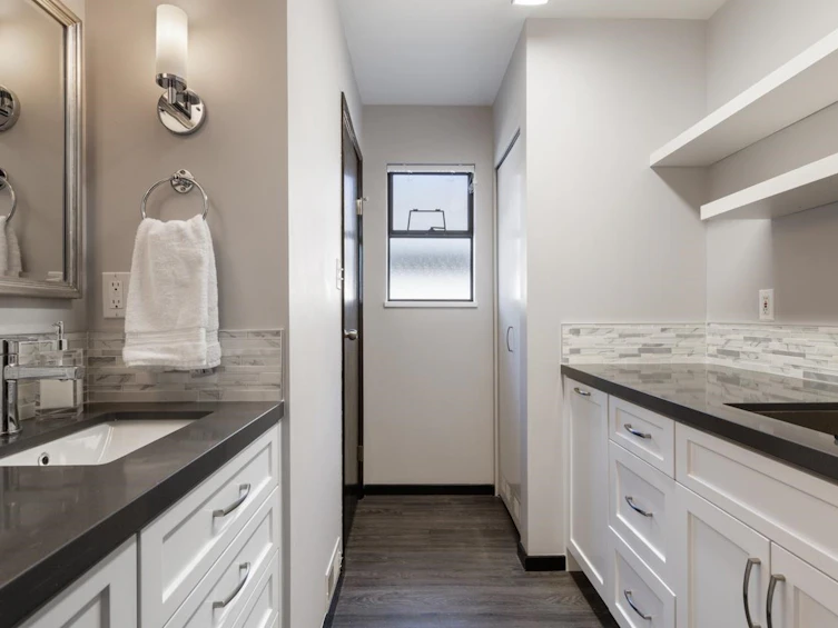 1446 E 15th Avenue, Vancouver, BC, V5N 2E7 - 12