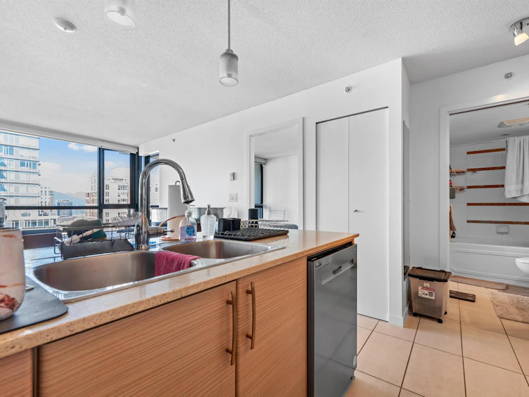2605-928 Homer Street, Vancouver, BC, V6B 1T7 - 4