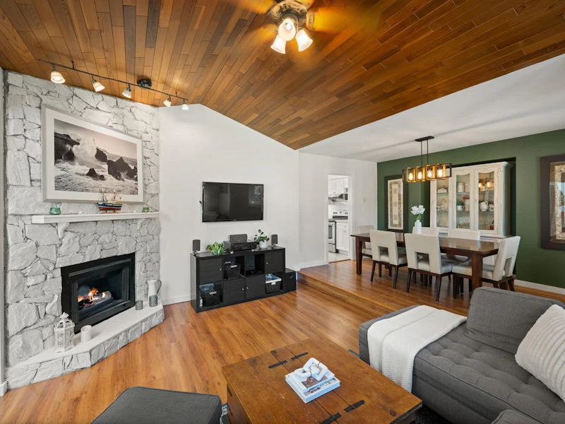 21219 89b Avenue, Langley BC V1M 1Z4
