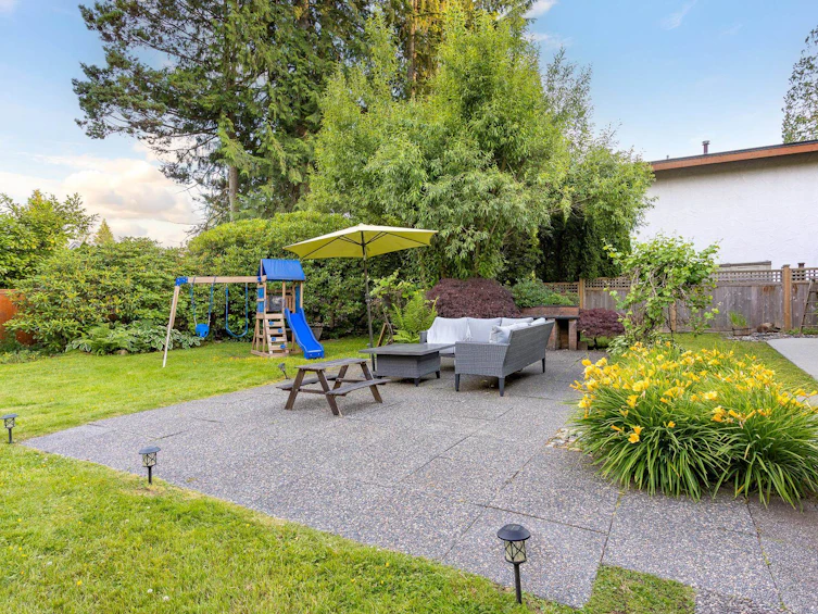 1549 Lynn Valley Road, North Vancouver, BC, V7J 2B1 - 17