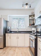 6043 W Greenside Drive