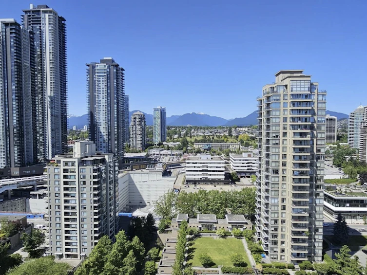 2204-2345 Madison Avenue, Burnaby, BC, V5C 0B4 - 2