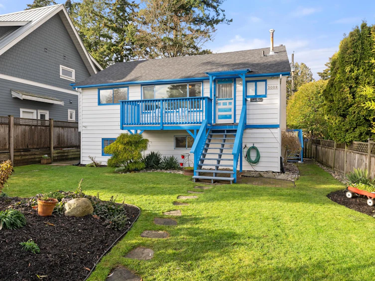 3009 Mcbride Avenue, Surrey, BC, V4A 3G5