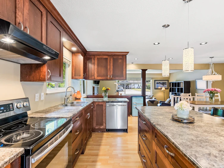 21665 Howison Avenue, Maple Ridge, BC, V2X 2W5 - 4
