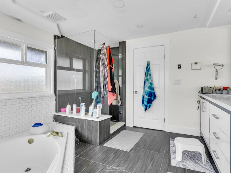 5775 184a Street, Surrey, BC, V3S 7T1 - 25