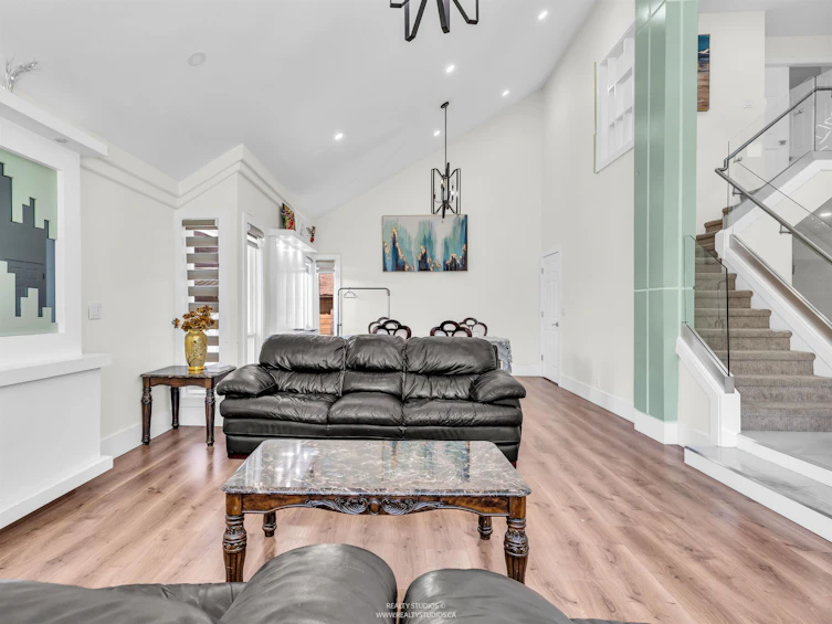 5775 184a Street, Surrey, BC, V3S 7T1 - 4