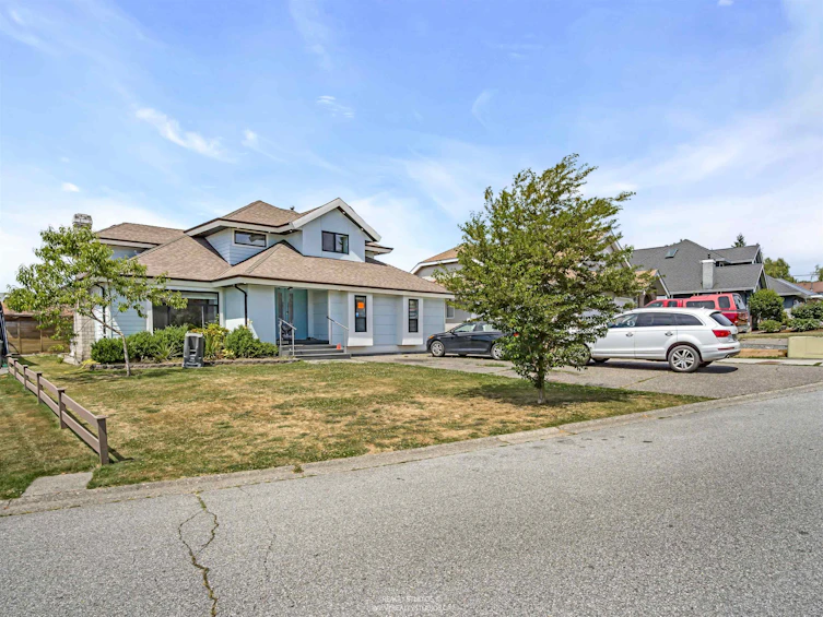 5775 184a Street, Surrey, BC, V3S 7T1 - 38