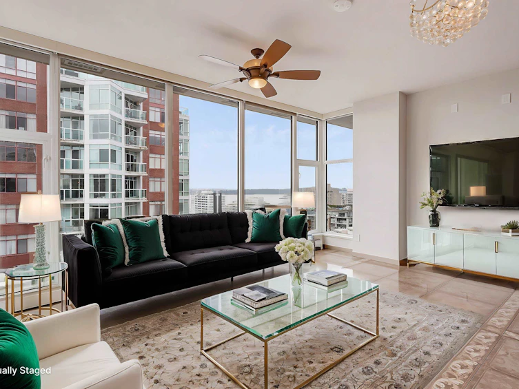 703-131 E 3rd Street, North Vancouver, BC, V7L 0E3 - 4