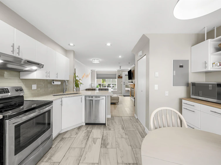 7403 Magnolia Terrace, Burnaby, BC, V5E 4K8 - 8