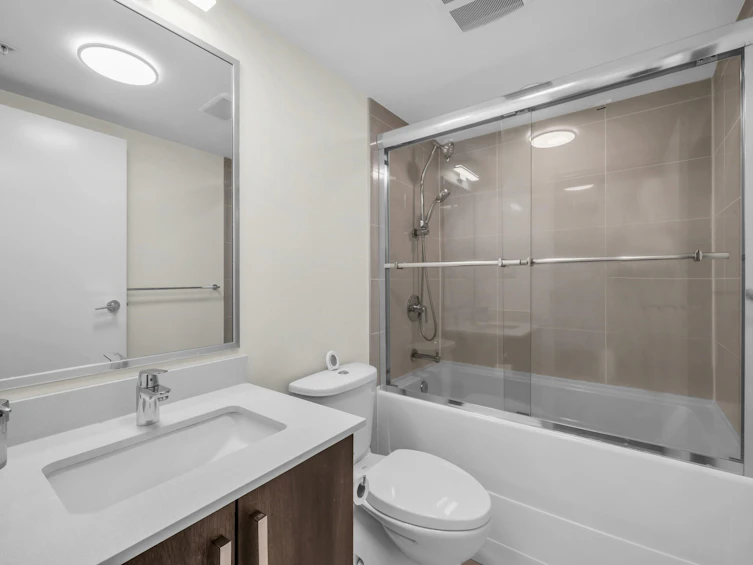 212-7058 14th Avenue, Burnaby, BC, V3N 0E6 - 13