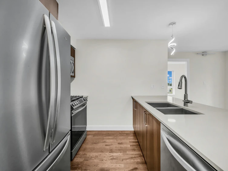 212-7058 14th Avenue, Burnaby, BC, V3N 0E6 - 16