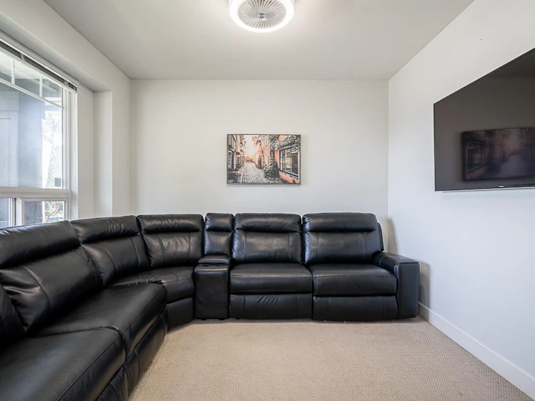 14502 60 Avenue, Surrey, BC, V3S 1R3 - 15