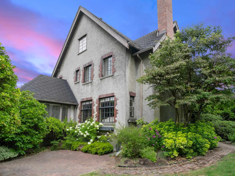 1897 W 37th Avenue, Vancouver BC
