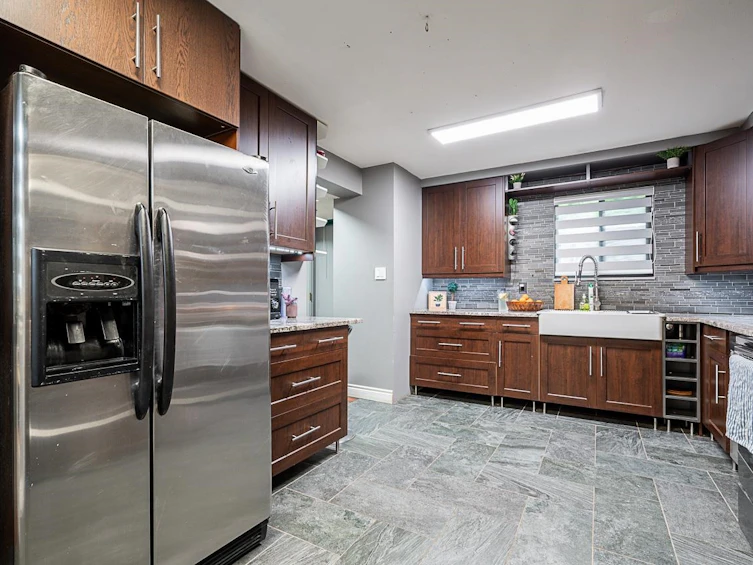71-8555 King George Boulevard, Surrey, BC, V3W 5C3 - 2