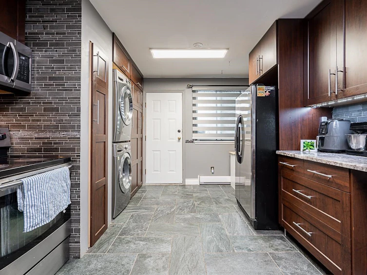 71-8555 King George Boulevard, Surrey, BC, V3W 5C3 - 3