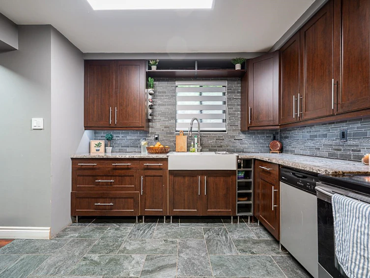71-8555 King George Boulevard, Surrey, BC, V3W 5C3 - 4