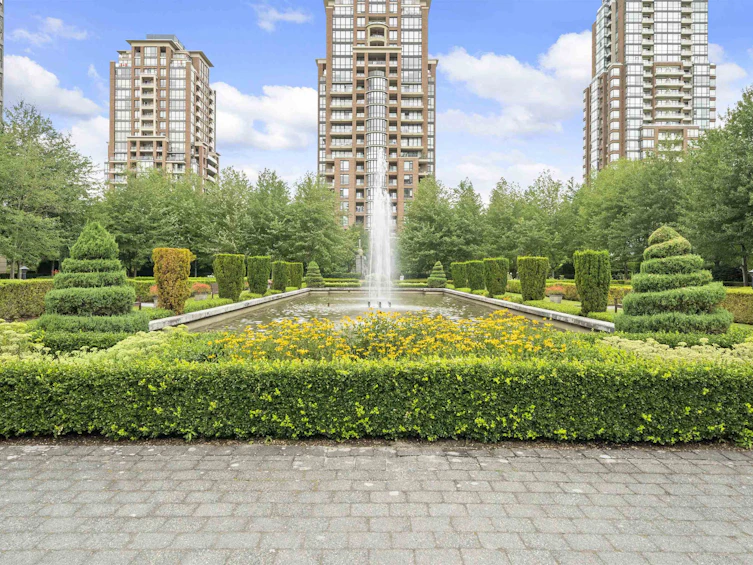 2003-6823 Station Hill Drive, Burnaby, BC, V3N 0A9 - 2