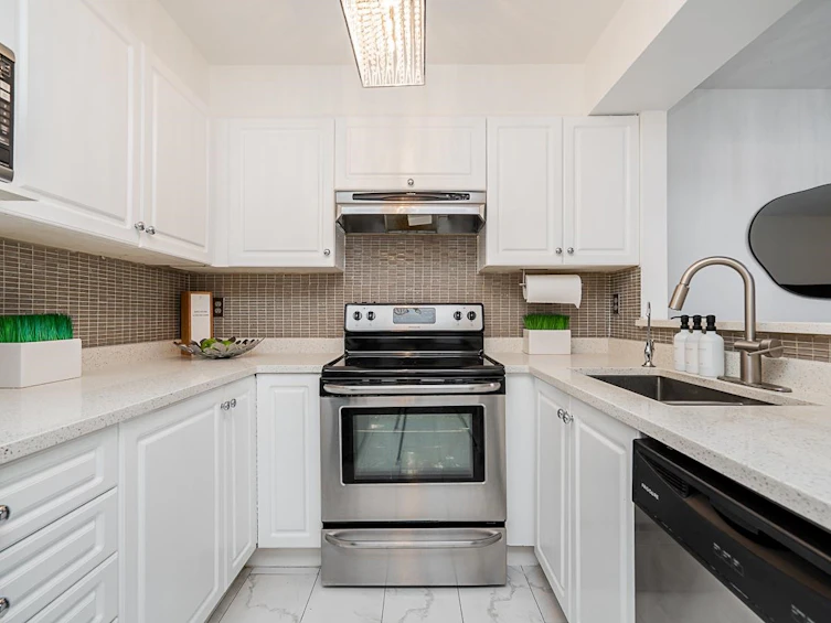 110-8110 120a Street, Surrey, BC, V3W 3P3 - 3
