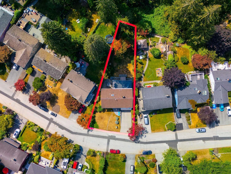 2573 Kilmarnock Crescent, North Vancouver, BC, V7J 2Z5 - 39