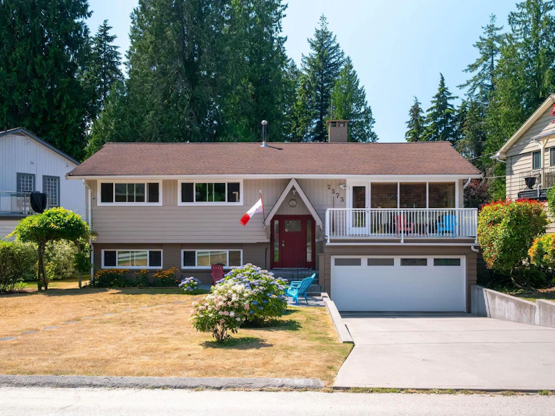 2573 Kilmarnock Crescent, North Vancouver BC V7J 2Z3