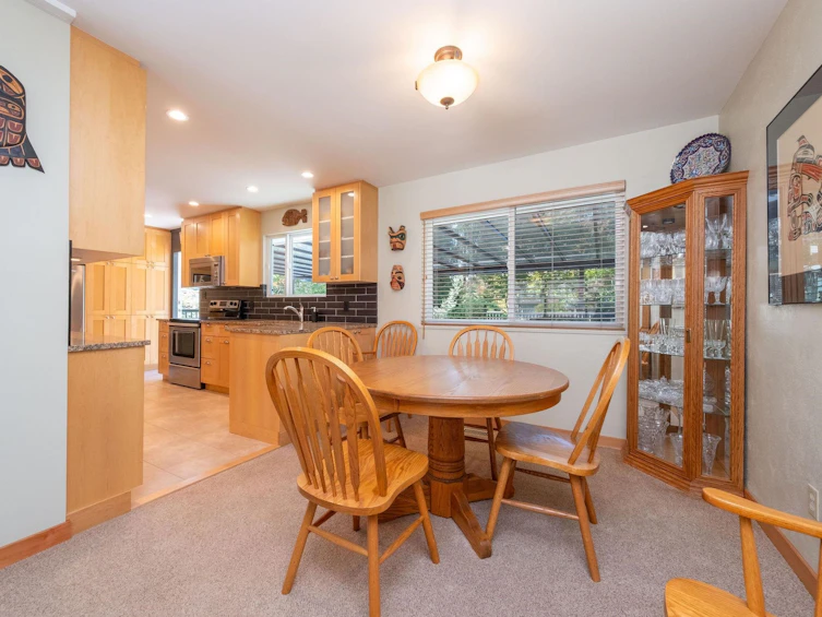 2573 Kilmarnock Crescent, North Vancouver, BC, V7J 2Z5 - 9