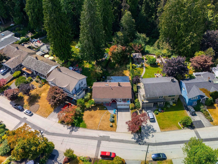 2573 Kilmarnock Crescent, North Vancouver, BC, V7J 2Z5 - 38