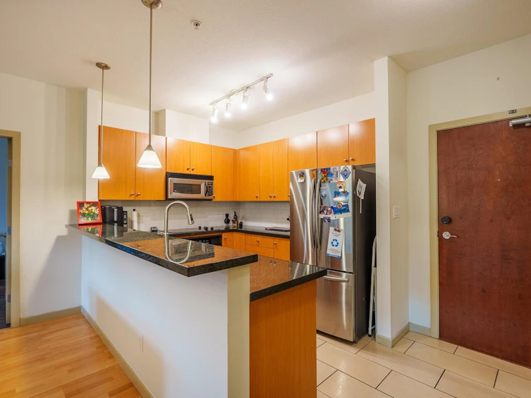 105-100 Capilano Road, Port Moody, BC, V3H 5M9 - 6
