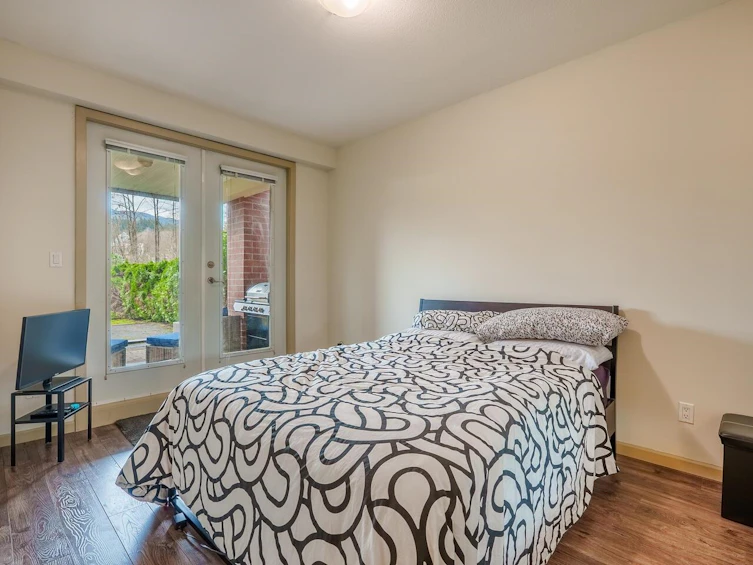 105-100 Capilano Road, Port Moody, BC, V3H 5M9 - 10