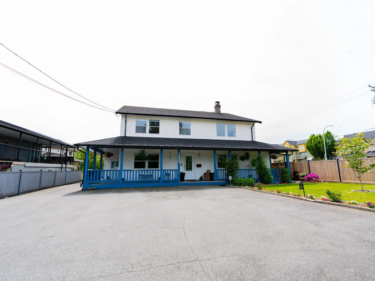 16828 60 Avenue, Surrey, BC, V3S 1T2