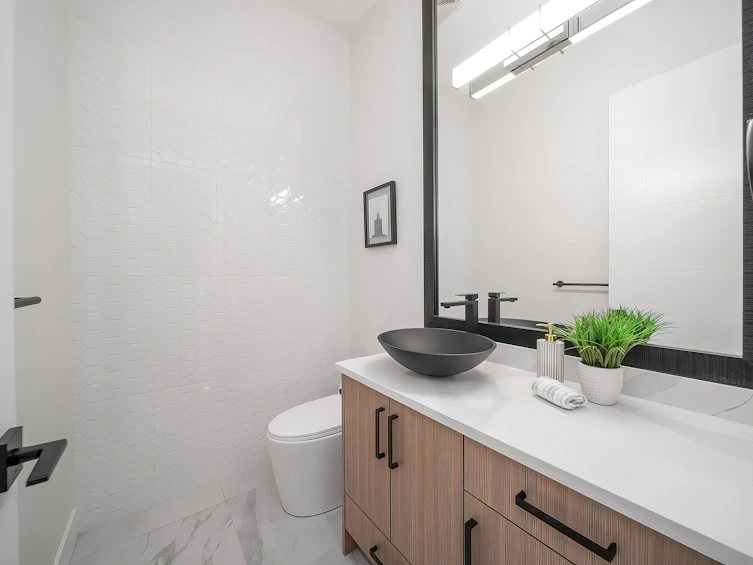 8563 11th Avenue, Burnaby, BC, V3N 2P6 - 7