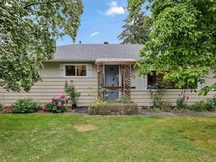 15173 Canary Drive, Surrey, BC, V3R 4V6 - 2