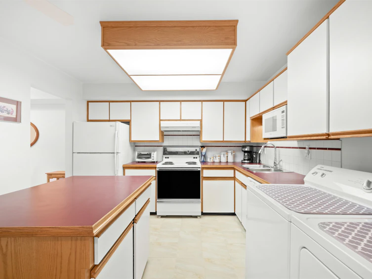 203-11901 89a Avenue, Delta, BC, V4C 3G8 - 2