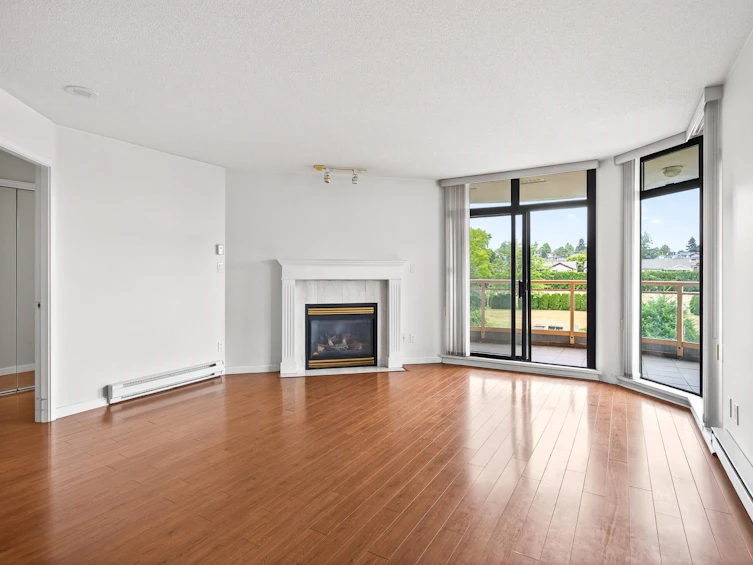 301-4425 Halifax Street, Burnaby, BC, V5C 6P2 - 5