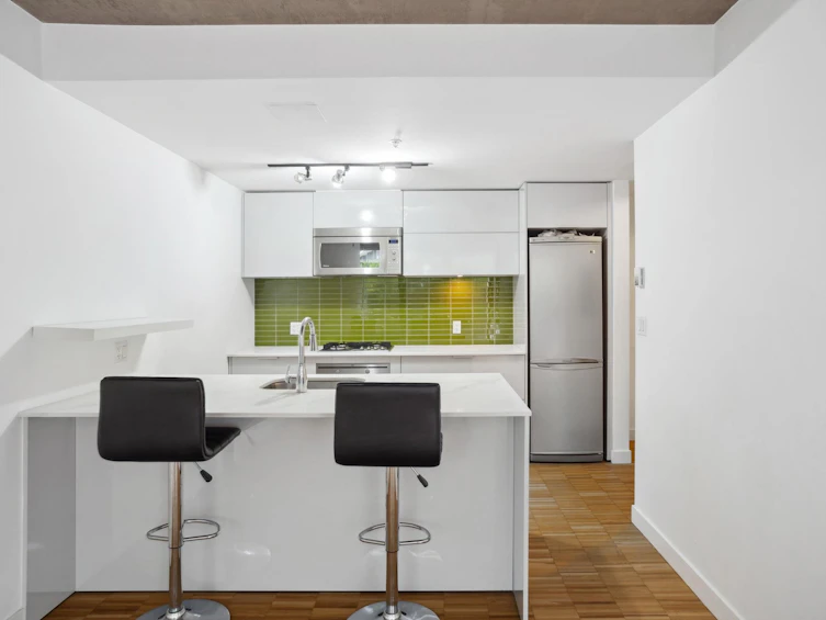 705-128 W Cordova Street, Vancouver, BC, V6B 0E6 - 2