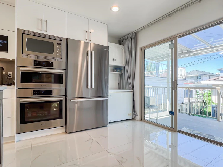 2083 E 53rd Avenue, Vancouver, BC, V5P 1X6 - 5