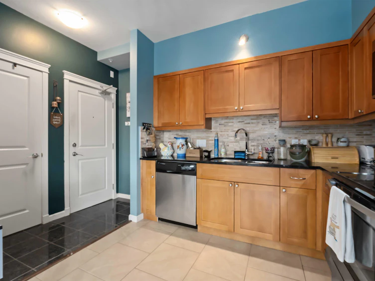 306-22858 Lougheed Highway, Maple Ridge, BC, V2X 2V6 - 11