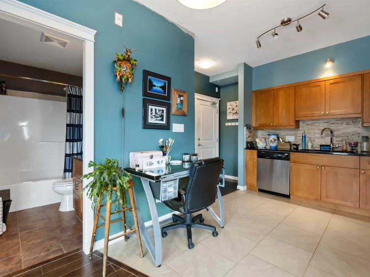 306-22858 Lougheed Highway, Maple Ridge, BC, V2X 2V6 - 10