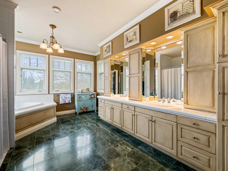 22482 8 Avenue, Langley, BC, V2Z 2W4 - 20