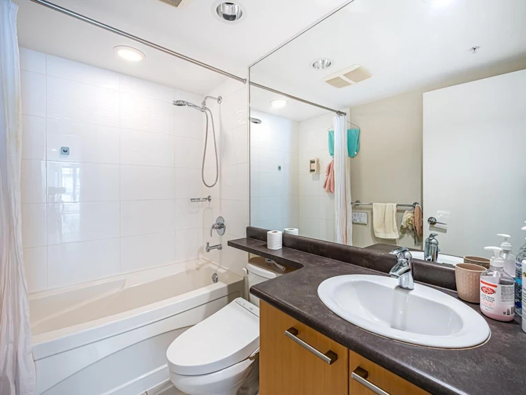 1010-5811 No. 3 Road, Richmond, BC, V6X 4L4 - 3