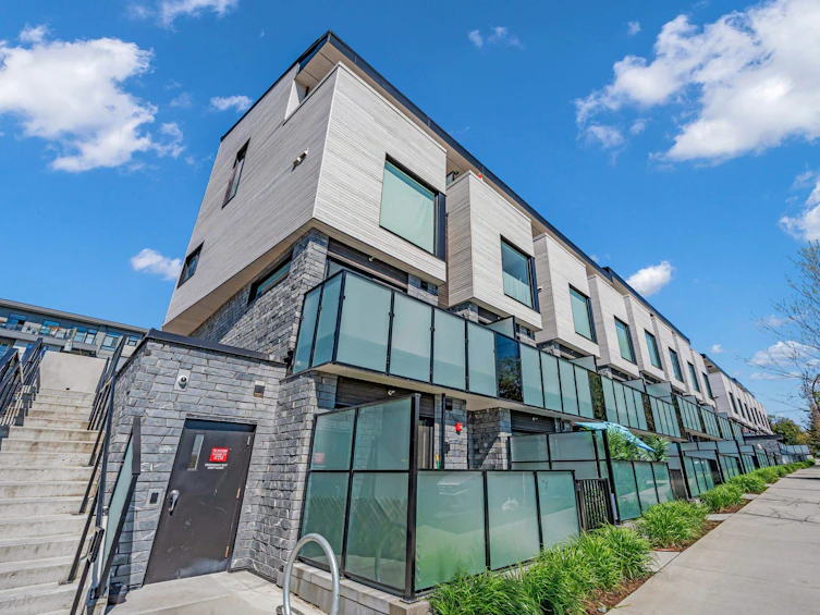 116-650 E 2nd Street, North Vancouver, BC, V7L 0H5 - 2