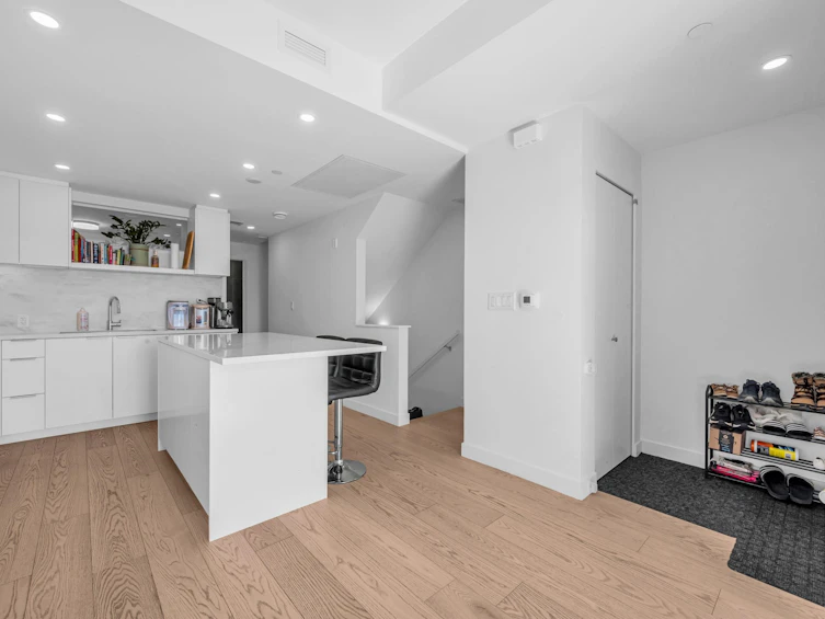 116-650 E 2nd Street, North Vancouver, BC, V7L 0H5 - 11