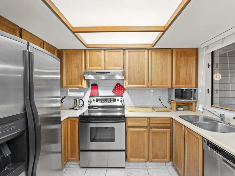 856 Frederick Road, North Vancouver, BC, V7K 2Y3 - 13