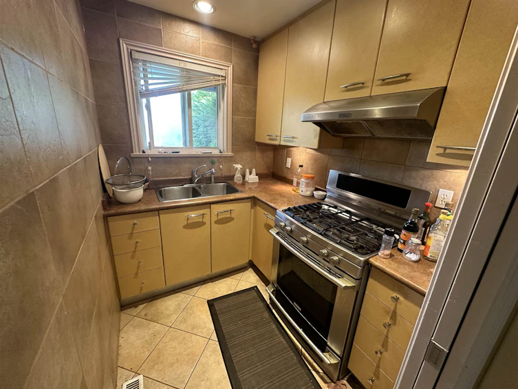 8090 Laurel Street, Vancouver, BC, V6P 3V1 - 10