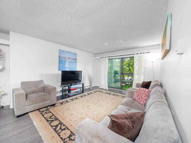 206-6105 Kingsway, Burnaby, BC, V5J 5C7 - 3